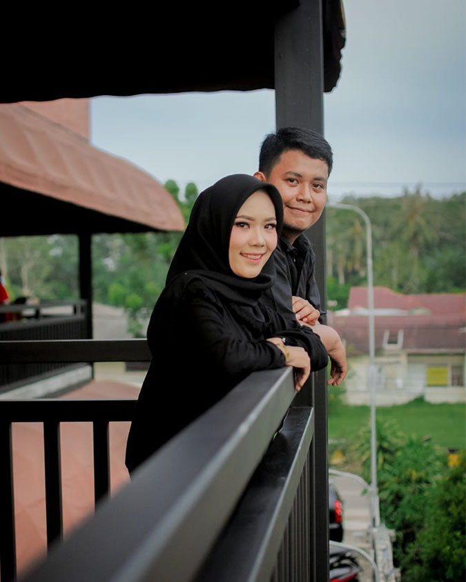 Aini & Adjie